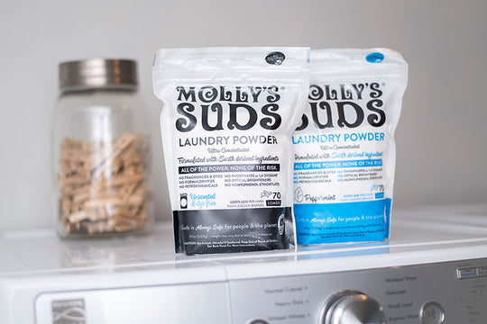 Molly's Suds Natural Laundry Detergent {REVIEW}